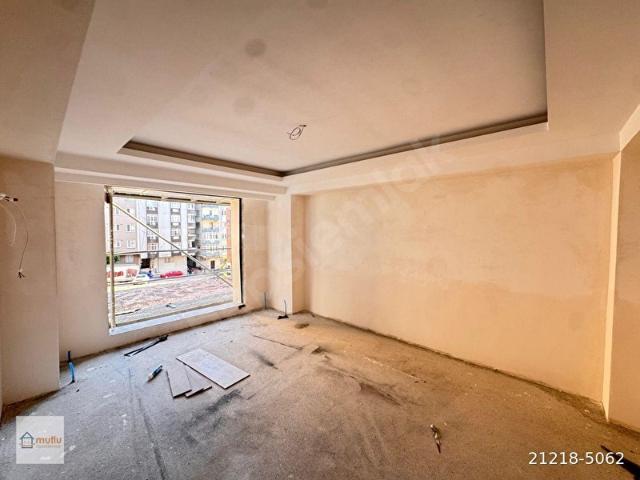BAHÇELİEVLER EMEK CADDESİNDE, SIFIR BİNADA, GÜNEY CEPHE, ARAKAT, YAPIM AŞAMASINDA, 2+1 SATILIK DAİRE