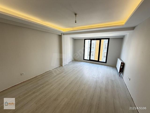 BAHÇELİEVLER ULUBATLI HASAN CADDESİNDE, SIFIR, ARAKAT, 80 M2, 2+1 KİRALIK DAİRE