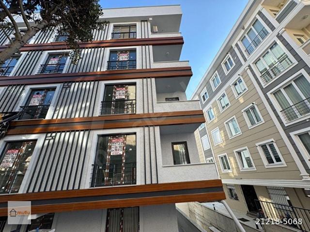 BAHÇELİEVLER YAYLA İŞ BANKASI YAKININDA, SIFIR, 1. KAT, 140 M2, EBEVEYN BANYOLU, 3+1 SATILIK DAİRE