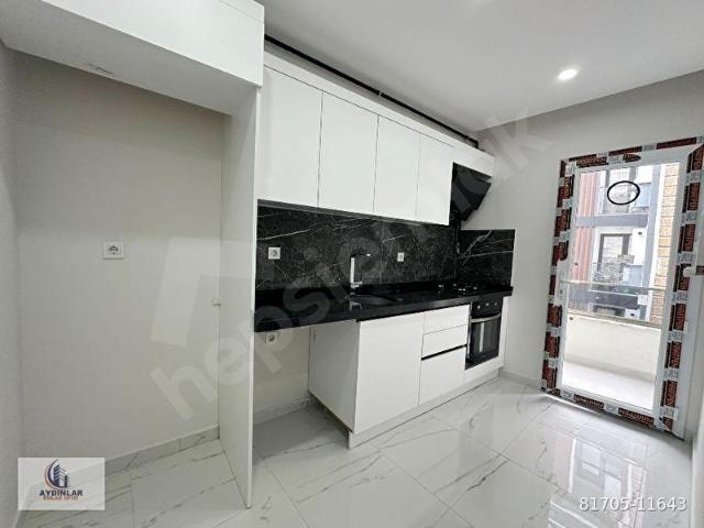 BAHÇELİEVLER YENİBOSNA CEM EVİ YAKINI SATILIK SIFIR 2+1 DAİRE