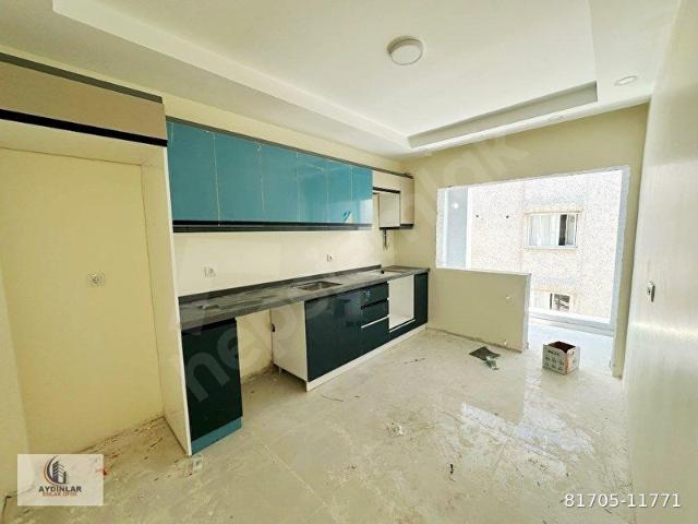 BAHÇELİEVLER YENİBOSNA MERKEZ CAMİ YAKINI SATILIK 2+1 DAİRE