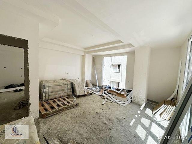 BAHÇELİEVLER YENİBOSNA MERKEZ CAMİ YAKINI SATILIK 2+1 DAİRE