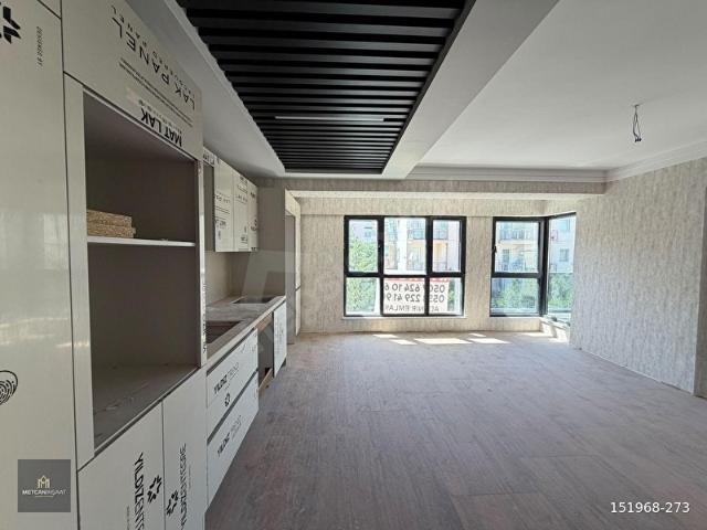 BAHÇELİEVLER 1+1 YENİ 50M ASANSÖRLÜ YALITIMLI 2. KAT GÜNEY