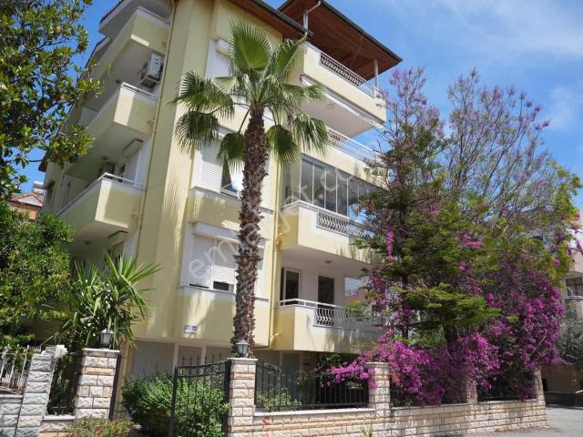 Bahçeli Evlerde Kiralık 3+1 Daire