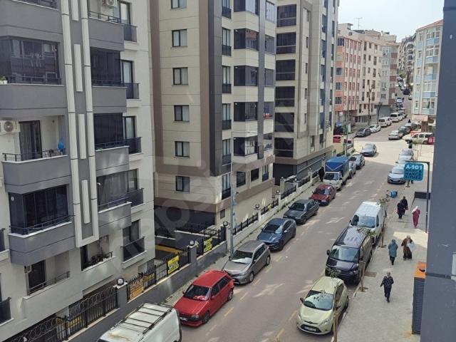 BAHÇELİEVLERDE SİTE İÇİNDE 3+1 SATILIK DAİRE
