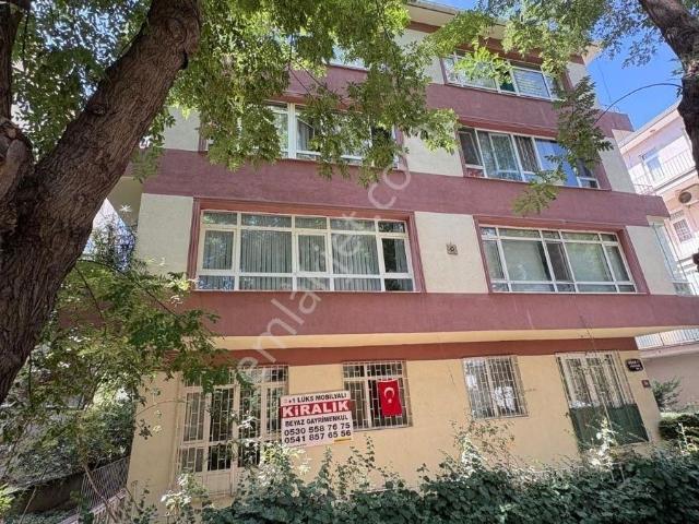Bahçeli 7.cad Adım Mesafede 2+1 Mobilyalı Giriş Ön Cephe