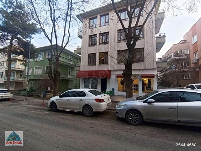 Bahçelievler 7. Caddeye 1 Bina Canlı Lokasyonda Depolu, Masrafsız Satılık Dükkan