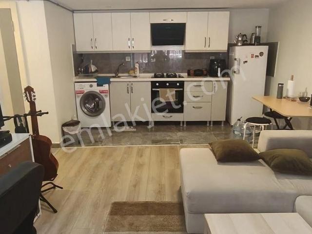 Bahçelievler 7. Cd Paraleli 2+1 Bakımlı Daire