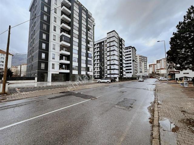 Bahçelievler Caddesi 300m² Kiralık Dükkan