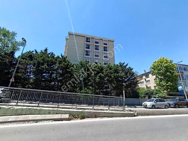 Bahçelievler Çalışlar Caddesi Girişinde Kiralık Dükkan