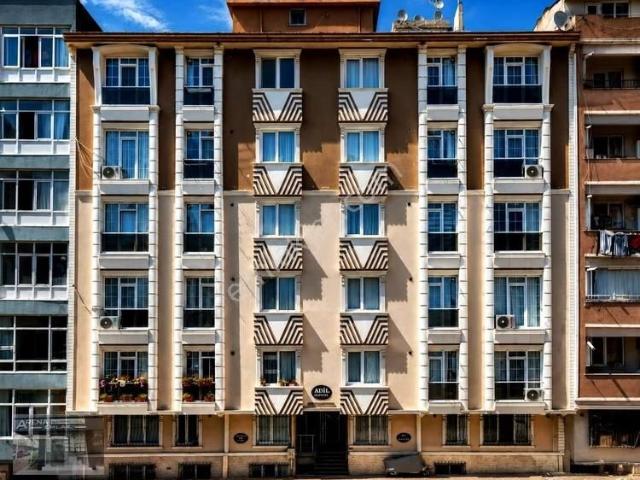 Bahçelievler Çarşamba Pazarı Civarı 16 Yıllık Binada 2+1 5.kat