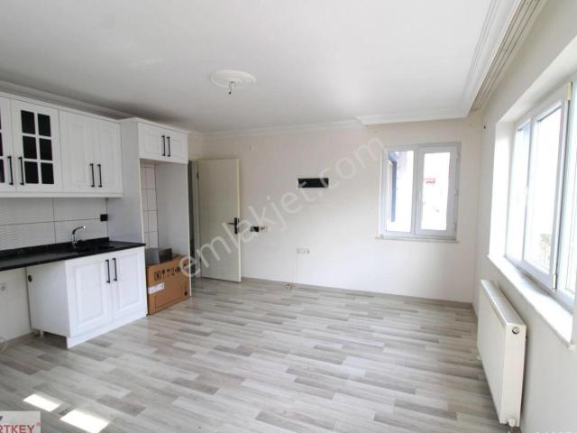 Bahçelievler Çarşamba Pazari Yanı En Ust Kat 2+1 Kiralık Daire