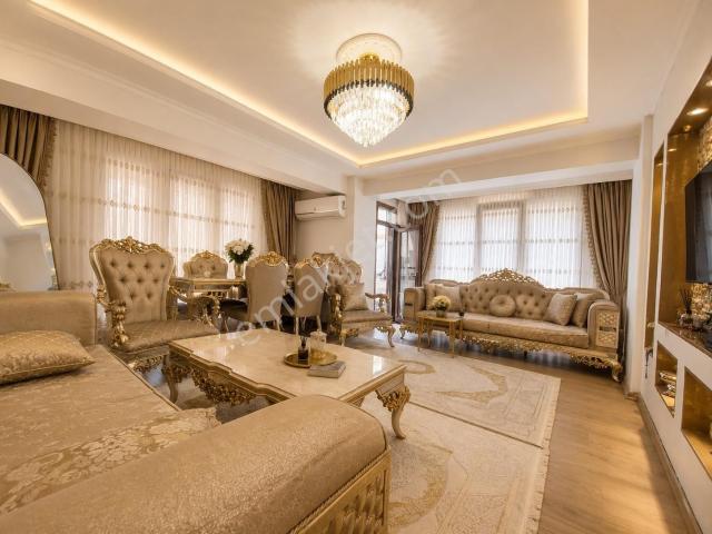 Bahçelievler Çavuşpaşa Mevki 5 Yıllık Ebeveyn Banyo 130m2 2.kat