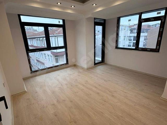 Bahçelievler Basın Sitesi Yakını Kiralık Yerden Isıtmalı Sıfır 2+1 Daire