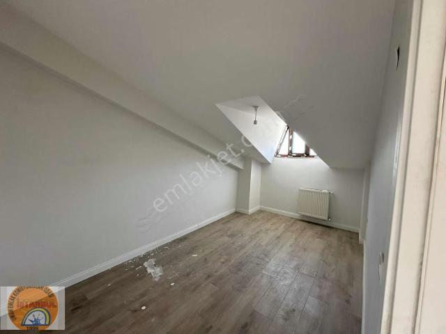 Bahçelievler Devlet Hastanesi Dibinde Satılık 4+1 Satılık Daire