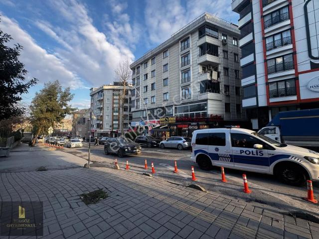 Bahçelievler Devlet Hastanesi Karşısı 300m2 Sıfır Binada Dükkan