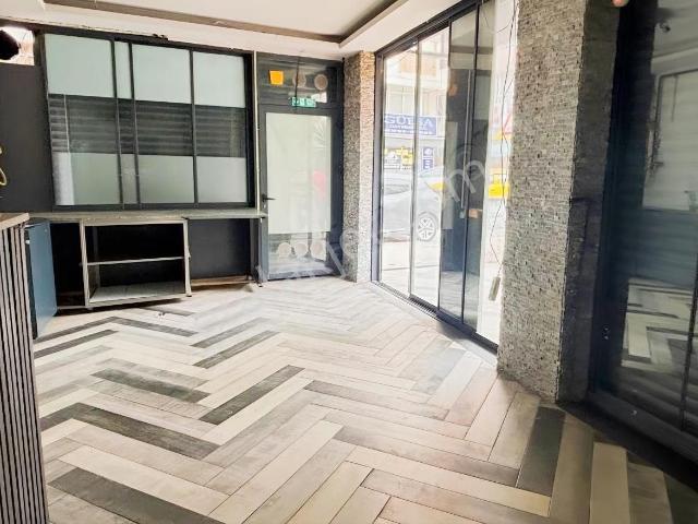 Bahçelievler De Metro Yakını Baca Sistemi Olan Bahçeli Dükkan!