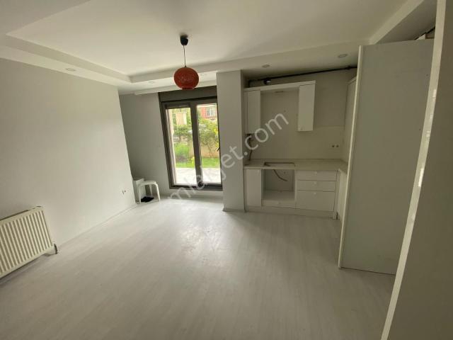 Bahçelievler Fuatpaşa Sk Düzgiriş 1+1 K.otoparklı