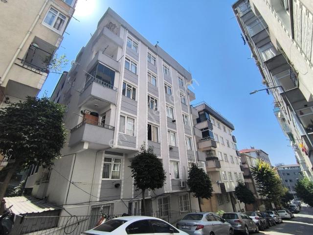 Bahçelievler Çobançeşme'de 85m² Çift Cepheli Satılık Boş 2+1