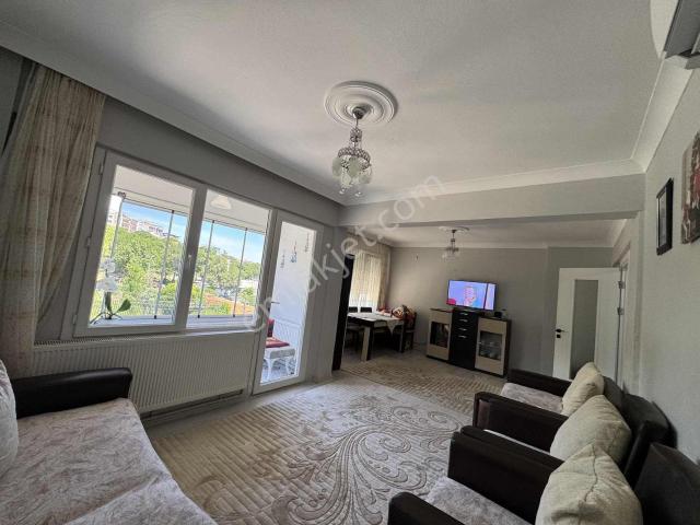 Bahçelievler Mah. Ali Rıza Okulu Mevkii 100 M² 2+1 Kapalı Mutfak