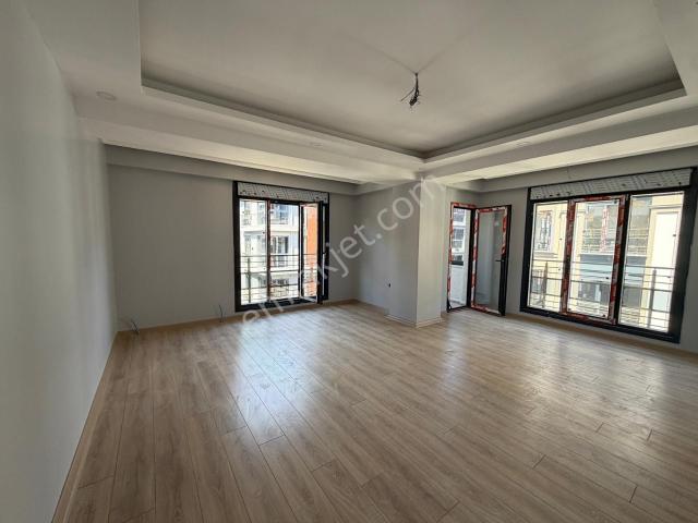 Bahçelievler Mah Sıfır 2+1 90 M² Kapalı Otopark Temiz Ferah
