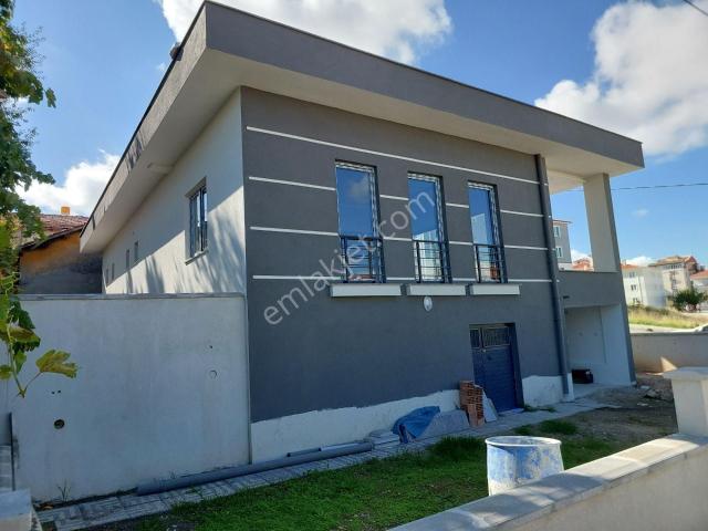Bahçelievler Mahallesi Sülüklü Çeşmesi Yanında Satılık Villa