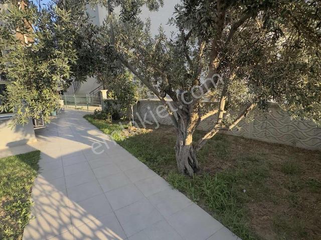 Bahçelievler Mahallesinde Satılık 1+1 Bahçe Kullanımlı Daire