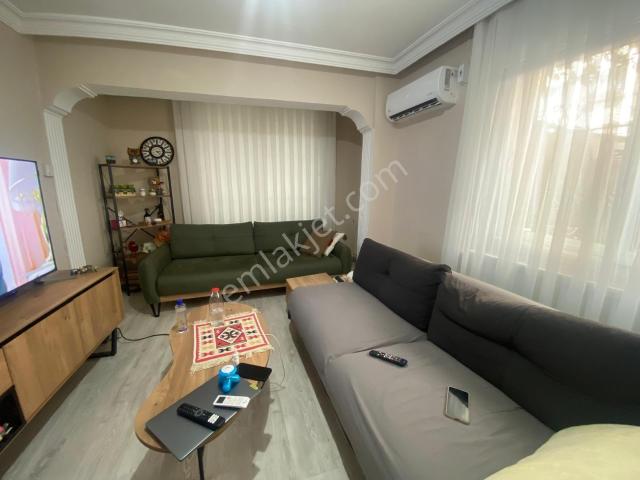 Bahçelievler Metro&hastahane Yakını D.gazlı Bahçeli 2+1