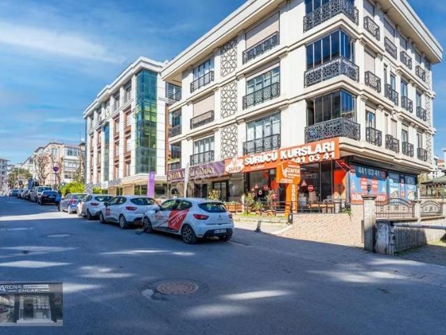 Bahçelievler Merkez 8 Yıllık Binada K.otoparklı 5+1 Dubleks
