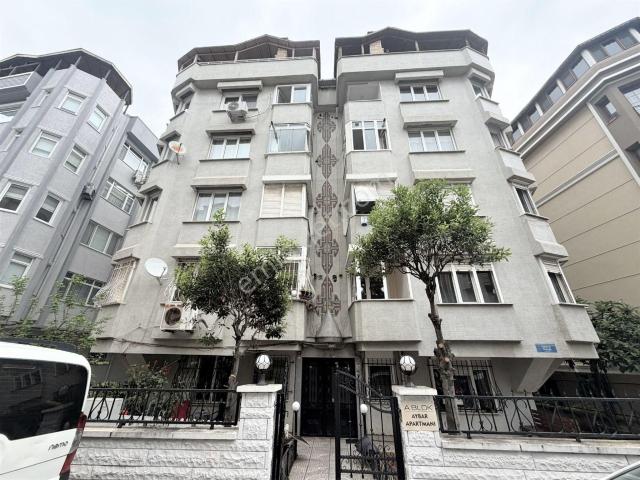 Bahçelievler Merkez'de 3+1 Geniş 135m2 Ara Kat Fırsat Daire