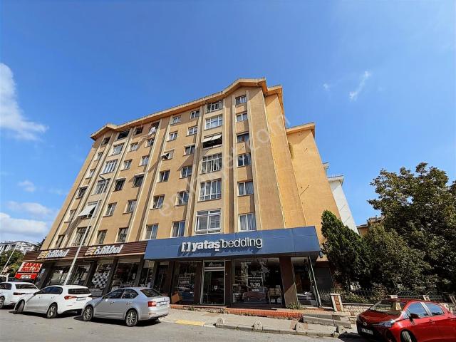 Bahçelievler Merkezde Ön Cephe 3+1 Çift Asansör, Açık Otopark