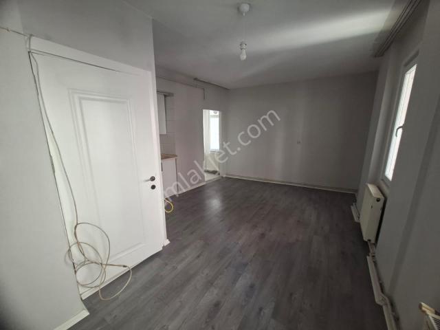 Bahçelievler Soğanlı Mahallesinde 1+1 Odalı Kiralık Daire