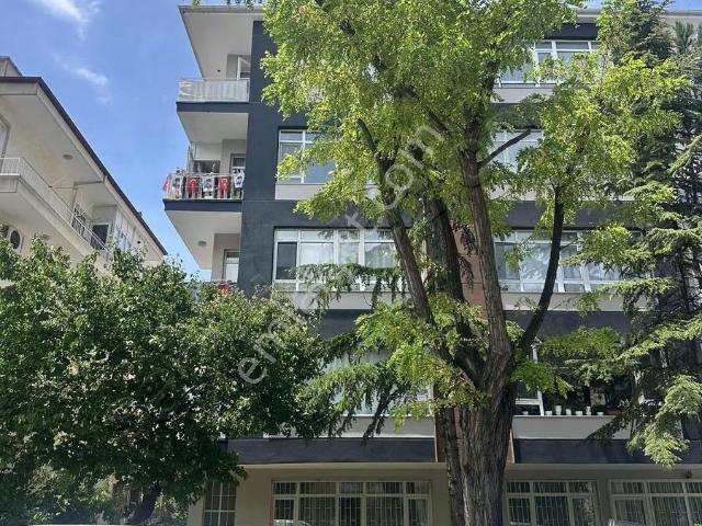 Bahçelievler Taşkent Caddesi'nde Satılık 2+1 Daire