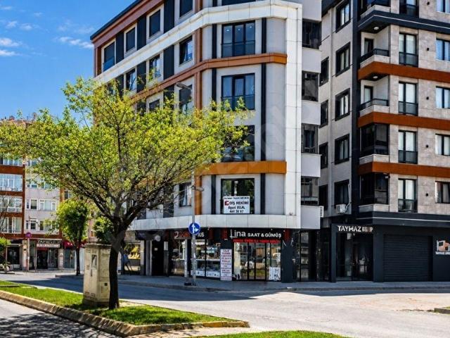 Bahçelievler Yayla Merkez'de Köşe Sıfır 2+1 Satılık Daire