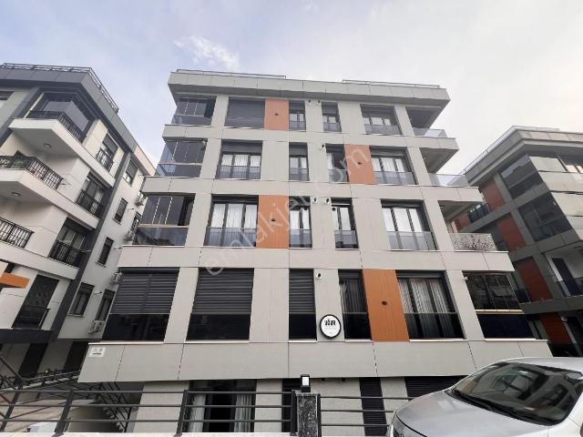 Bahçelievler Yaylada Yeni Sıfır Bina Satılık Çatı Dübleks Daire