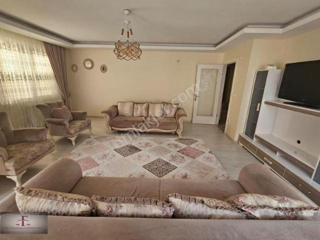 Bahçelievler Yenibosna Çobançeşme Mah Satılık 4+2 Dubleks Daire