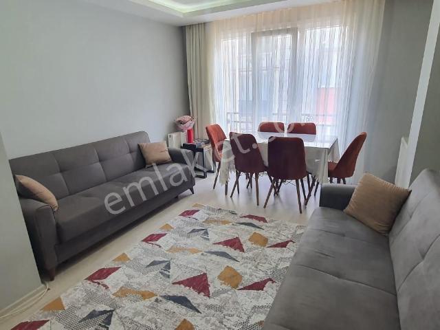 Bahçelievler Yenibosna'da Satılık 2+1 80m² Daire