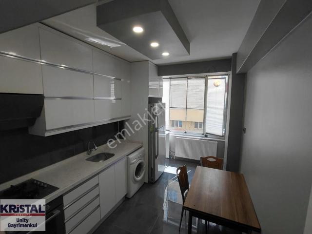 Bahçelievler'de Asansörlü Bakımlı Geniş 3+1 Daire