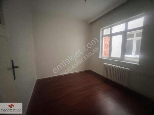 Bahçelievler'de Merkezi Konumda Kiralık 3+1 Daire