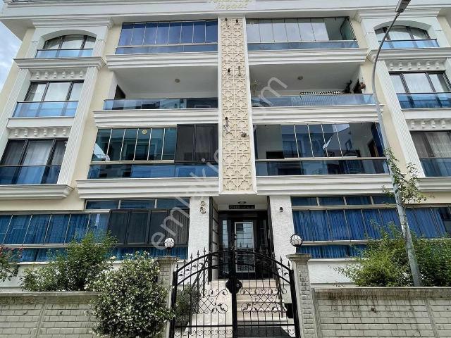 Bahçelievler'de Mükemmel Lokasyon Yeni Bina Satılık 3+1 Daire