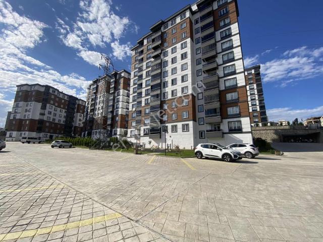 Bahadır'dan Şahincili Mh.yeşilyaka 3+1 135m2manzara yüzme Havuz