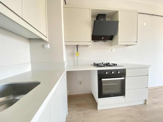 Bahadır'dan Cumhuriyet Mh.site 1+1 52m2 Şehir Hast üniversite