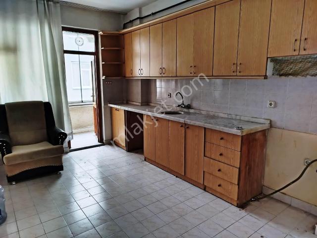 Baha'dan Meram Melikşah Mh. Geniş, Asansörlü Kiralık 3+1