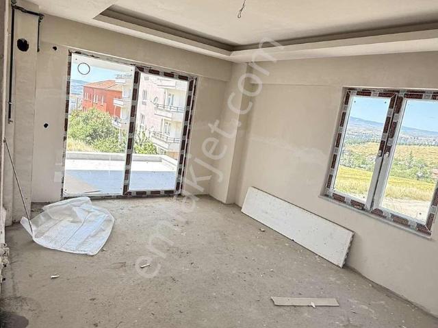 ! Bahar Caddesinde Satılık 3+1 Lüx Daire !