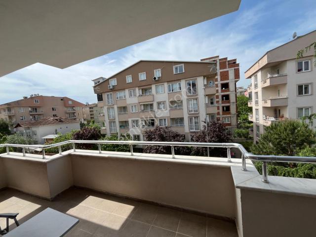 Bahar'dan Görükle'de 1+1 Eşyalı Geniş Daire