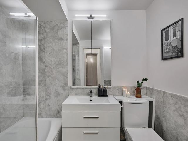 Bahce 1 room in Porte Dauphine, Paris Amsterdam Apartments for Rent