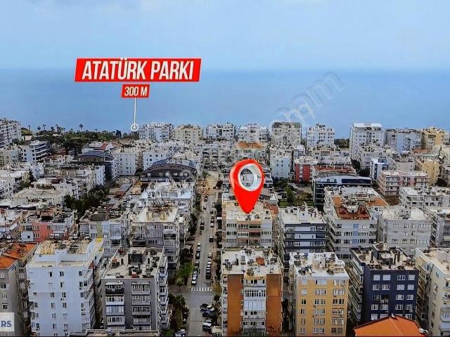 Baheçelievler De Barabaros Çay Bahçesine 50 M. Mesafede