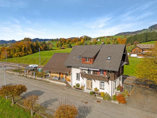 Bahnhof Kaltbrunn: Wohnen & Arbeiten vereint