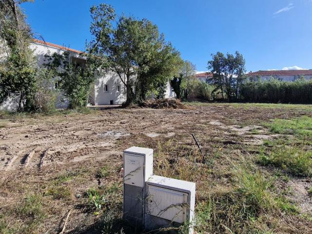 Baho Vente Terrain 66