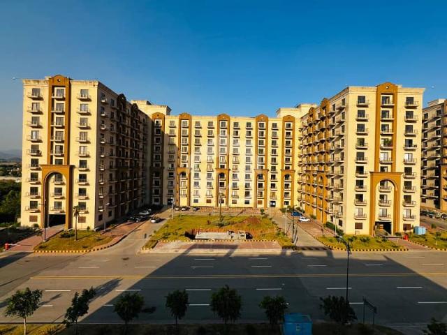 Bahria Enclave 1 Bed Cube Apartment Brand New 7th Floor Children Park Facing 1058 Sq Feet Possession Utility Circulation And Parking Charges Paid Available For Sale